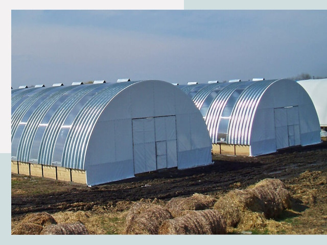 Сельскохозяйственные здания в Карталах